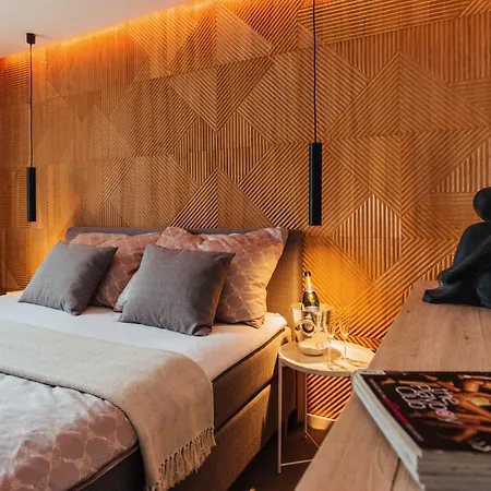 Apartment Modern Designer Retreat In *